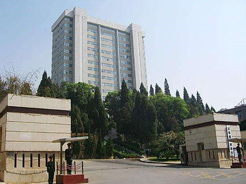 1、云南省人民政府辦公園區(qū)監(jiān)控報警系統(tǒng)升級改造項目500px.jpg